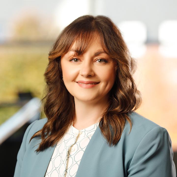 Andrea Barrett headshot photo